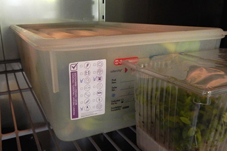 Allergenenvoorraadsticker in koelkast